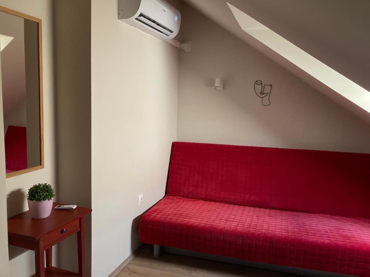 35 Vendeghaz Pecs Apartment Exterior photo